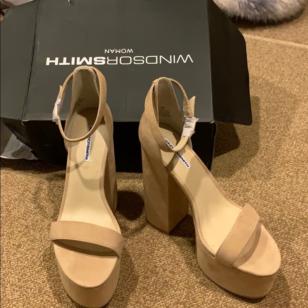 Nude platform heels